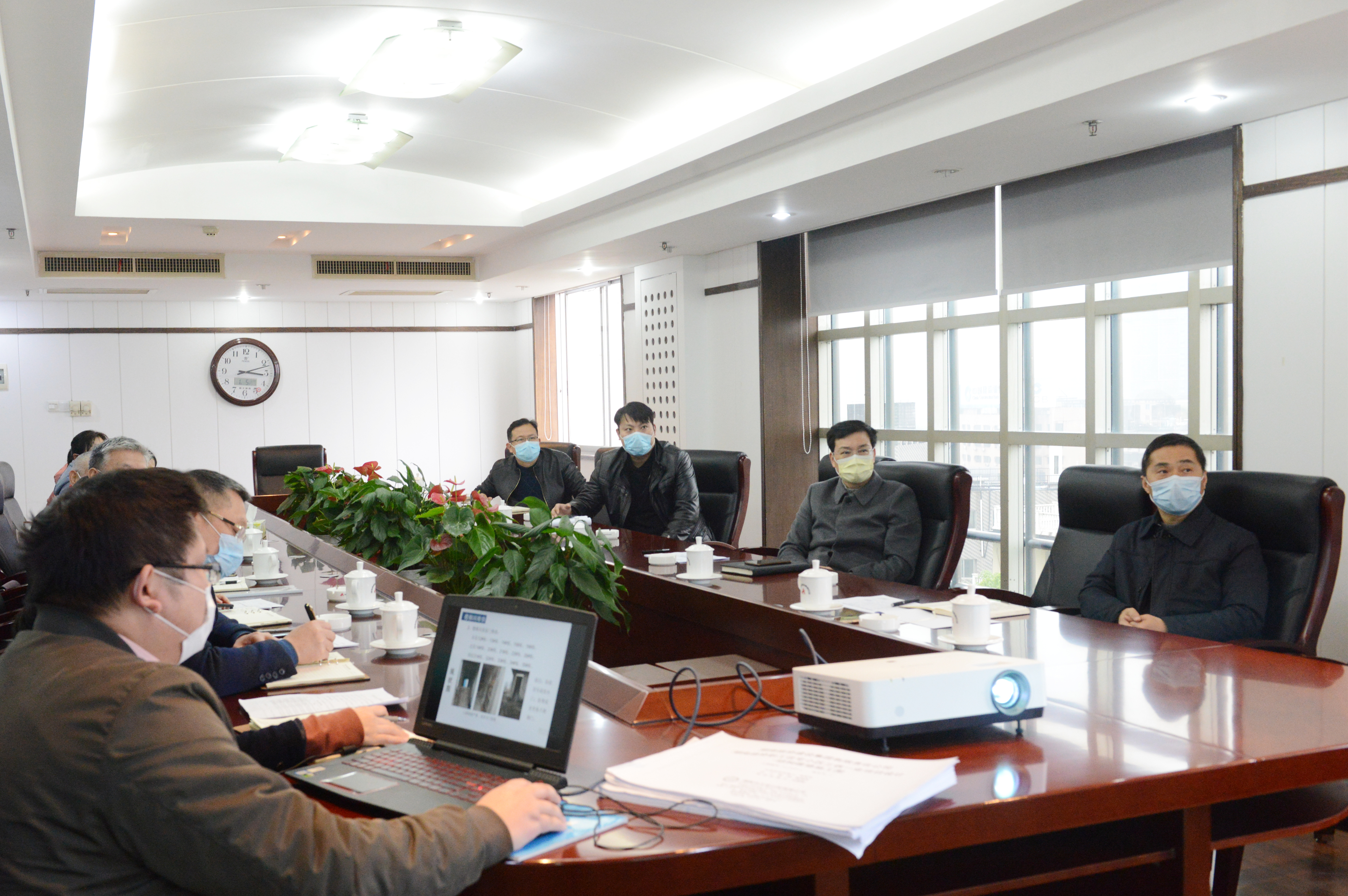 维多利亚老品牌vic(集团)官方网站