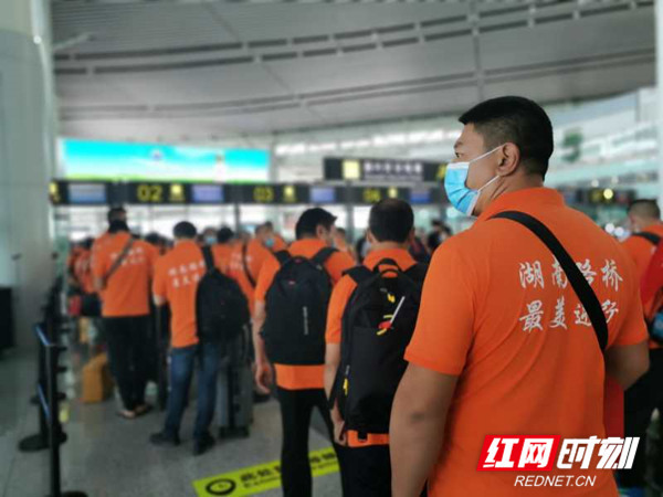 维多利亚老品牌vic(集团)官方网站